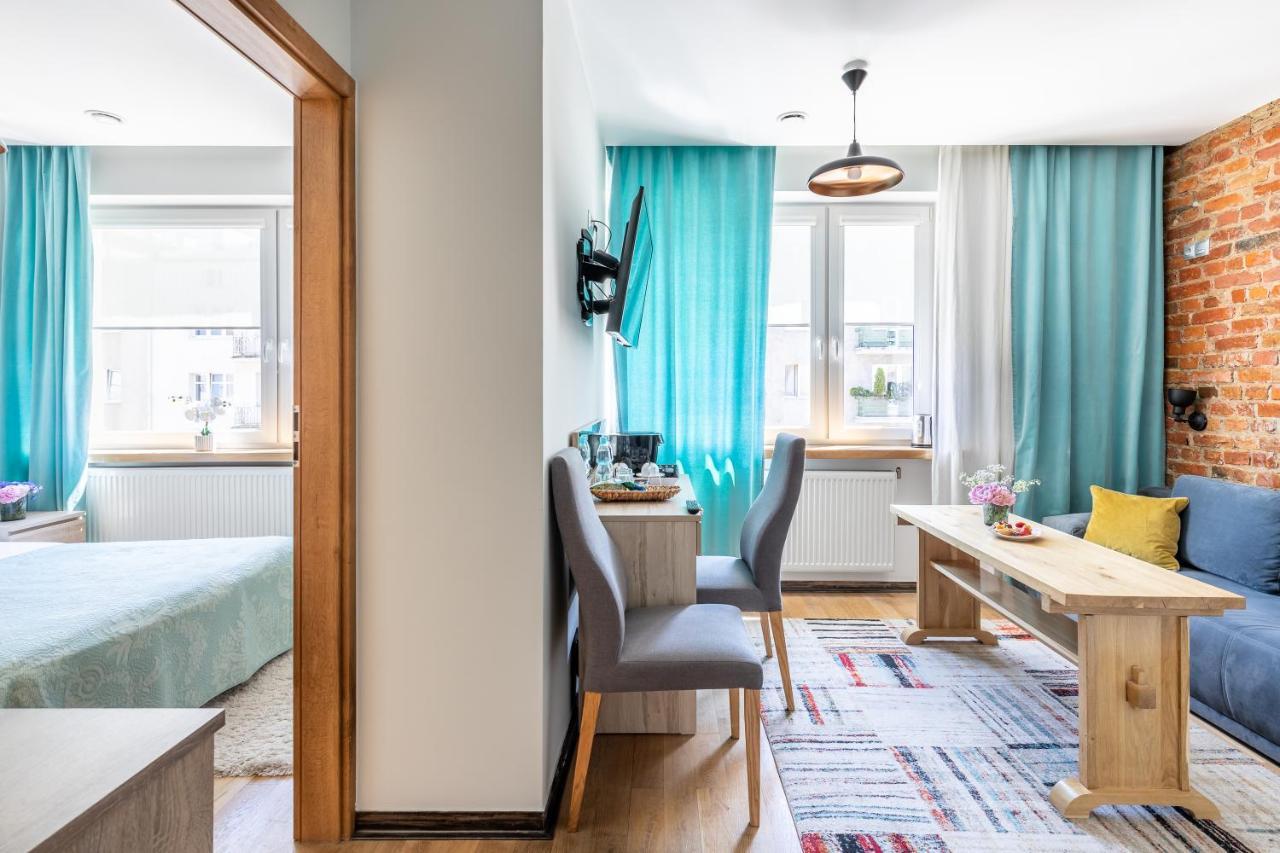 Aparthotel Efekt 72